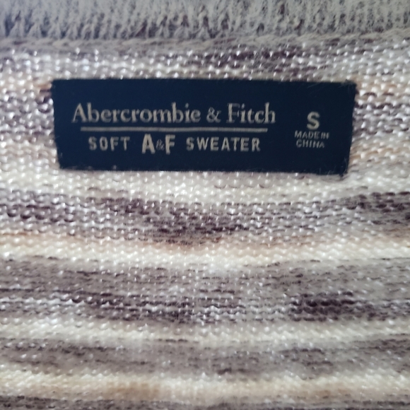 Abercrombie and Fitch sweater - Picture 4 of 4